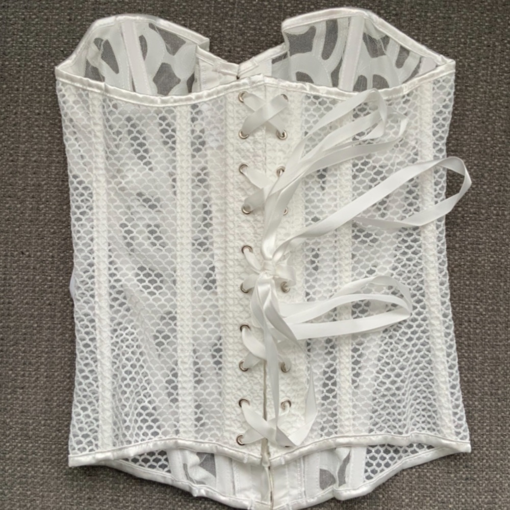 NWT white floral mesh boned corset S & M - Picture 5 of 6